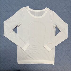 Lululemon Long sleeve shirt